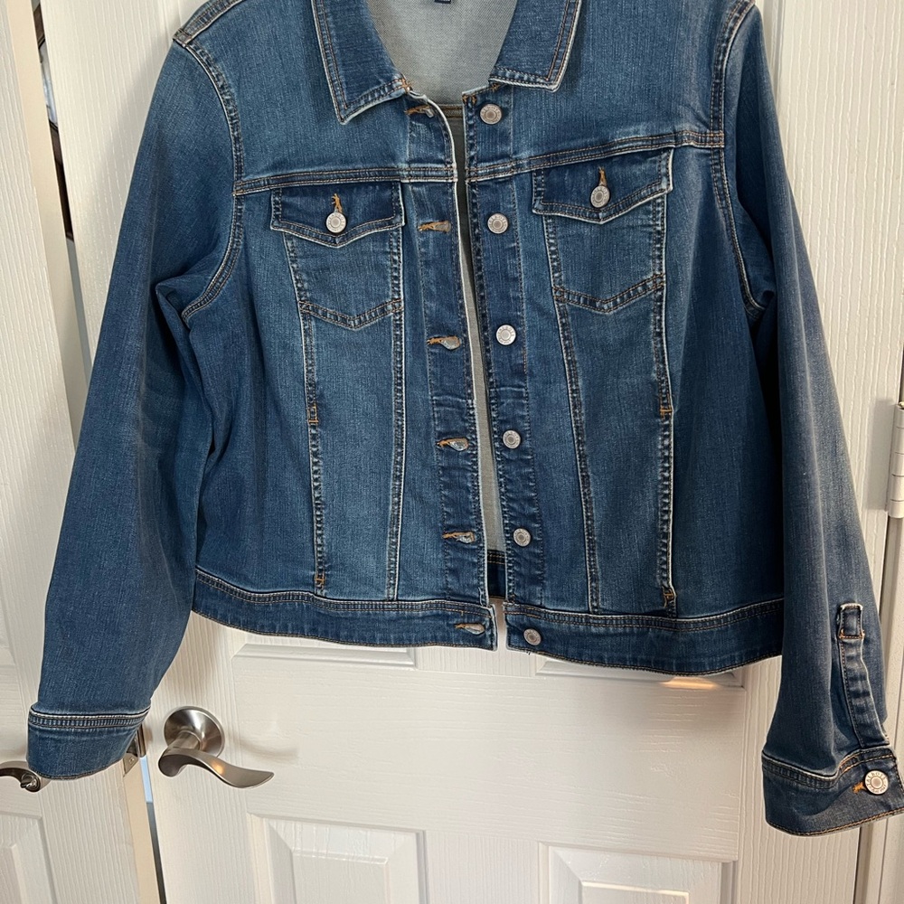 Talbots Jean Jacket, NWT in extra large petite.